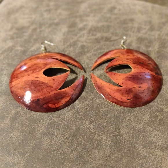 Coconut Shell Earrings - Picture 1 of 5